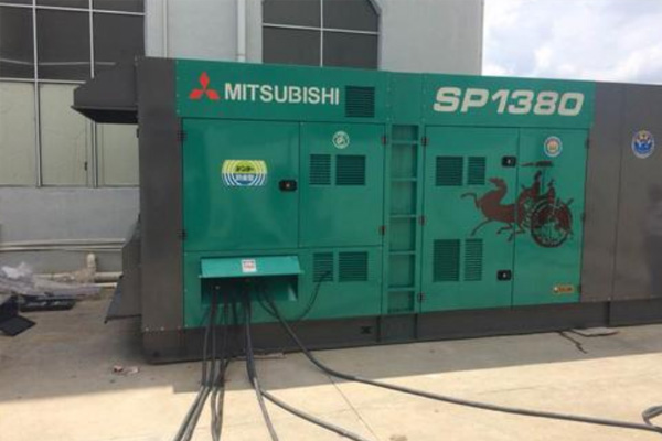 晴隆为什么有些柴油发电机组的输出电压可以调节？