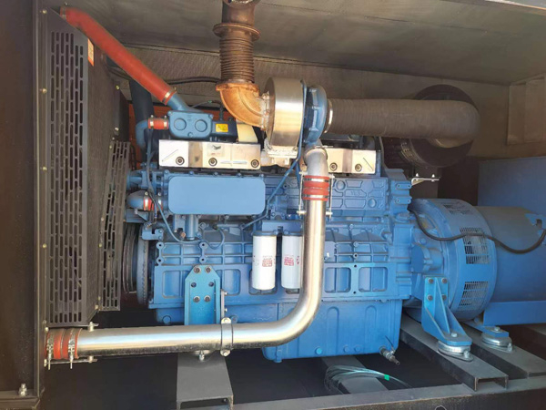 晴隆燃油消耗率与进气温度的具体关系是什么？