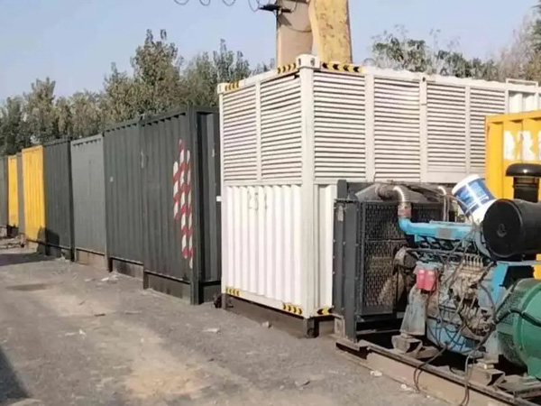 晴隆200KW柴油发电机机组每小时油耗是多少？